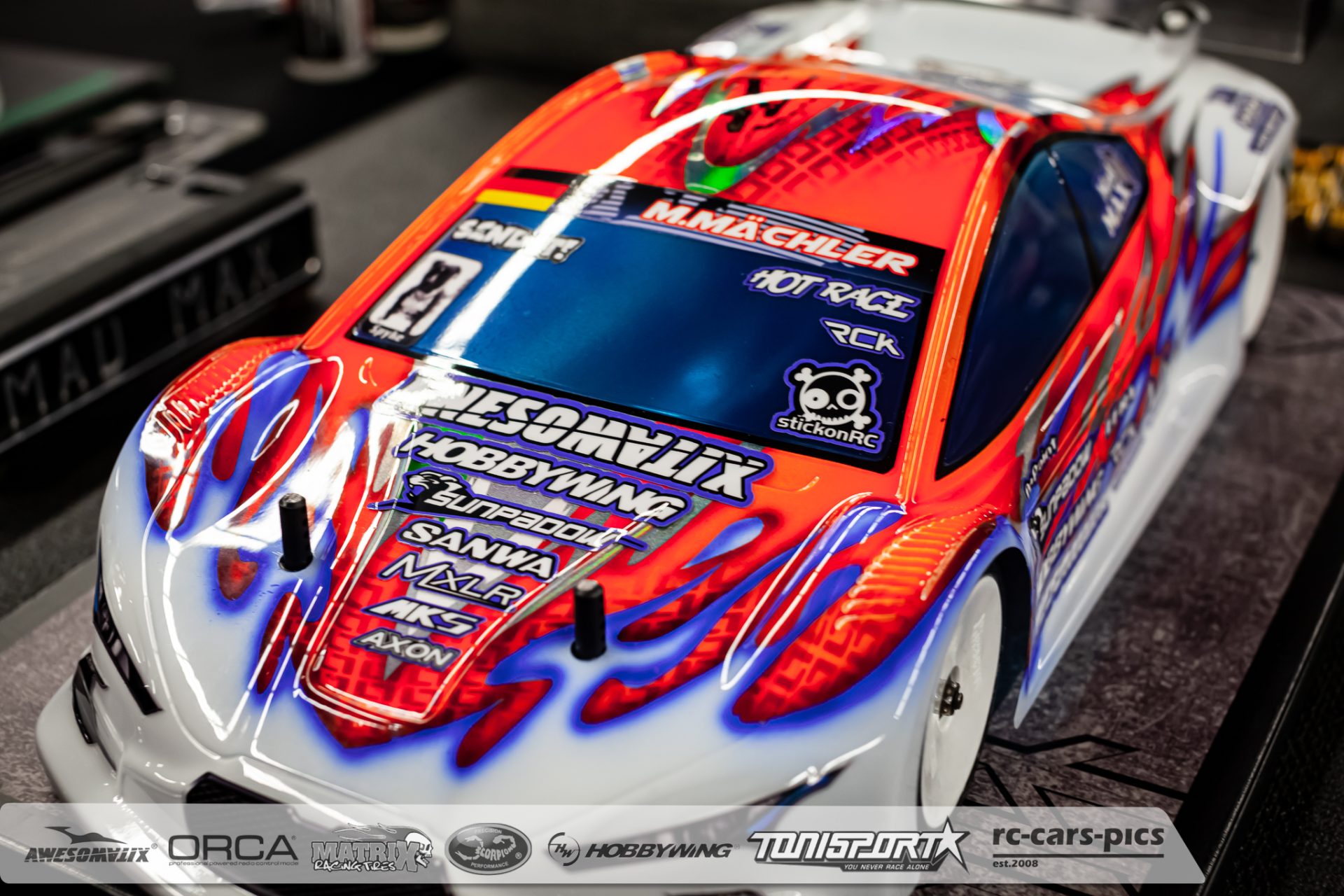 Under the Hood - Max Mächler`s Awesomatix A800R