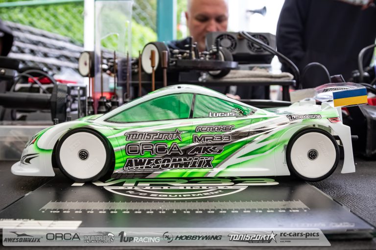 Under the Hood – Lucas Urbain`s Awesomatix A800R