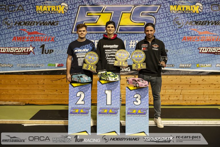 Dominant Orlowski joined by Izsay and Rheinard on the podium