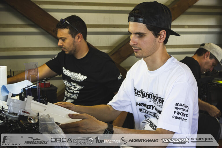 Orlowski takes opening round of qualifying from Coelho and Lauter