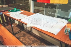 2021-10-09-Chucks-Raceway-06-innen-Aufbau