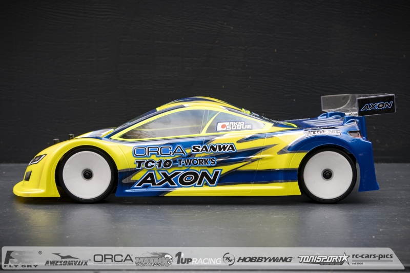 Under-the-Hood-Axon-Akio-2
