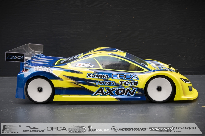 Under-the-Hood-Axon-Akio-4