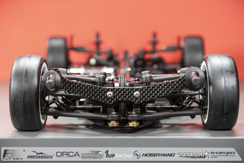 Under-the-Hood-Alexander-Hagbergs-Xray-X4-2024-RD6S16-008