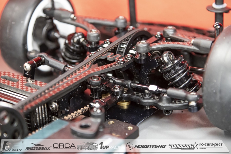 Under-the-Hood-Alexander-Hagbergs-Xray-X4-2024-RD6S16-009