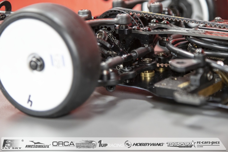 Under-the-Hood-Alexander-Hagbergs-Xray-X4-2024-RD6S16-012