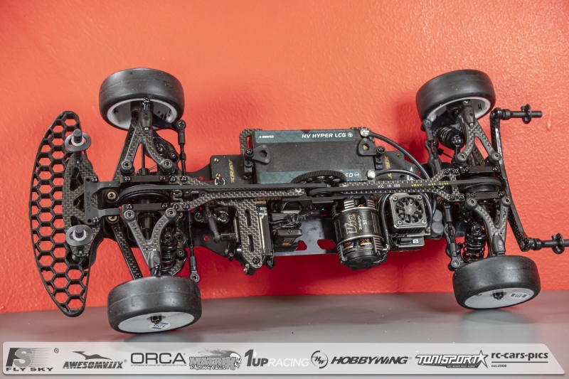 Under-the-Hood-Alexander-Hagbergs-Xray-X4-2024-RD6S16-018