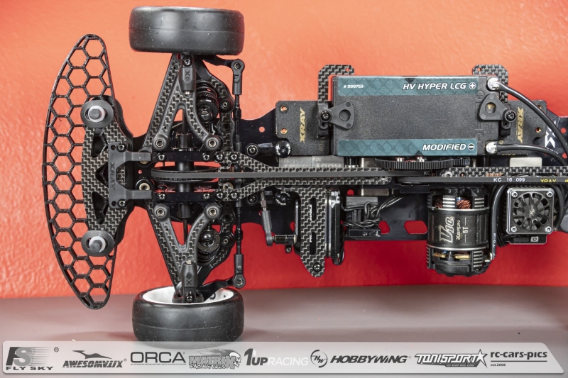 Under-the-Hood-Alexander-Hagbergs-Xray-X4-2024-RD6S16-022