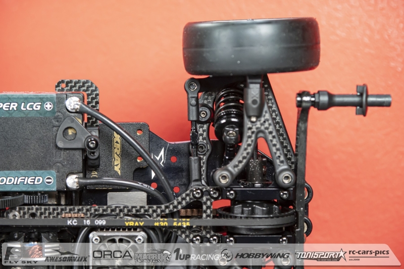 Under-the-Hood-Alexander-Hagbergs-Xray-X4-2024-RD6S16-023
