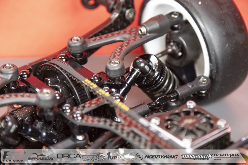Under-the-Hood-Alexander-Hagbergs-Xray-X4-2024-RD6S16-025