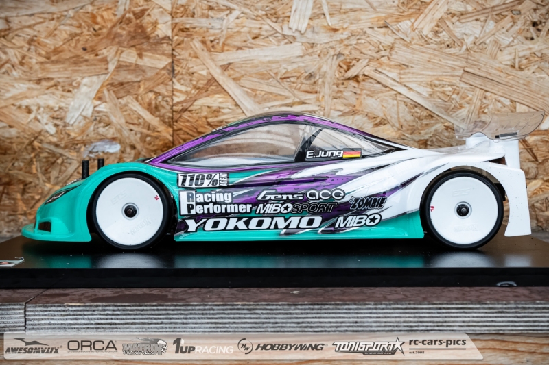 Under-the-Hood-Yokomo-BD12-Enrico-Jung-3