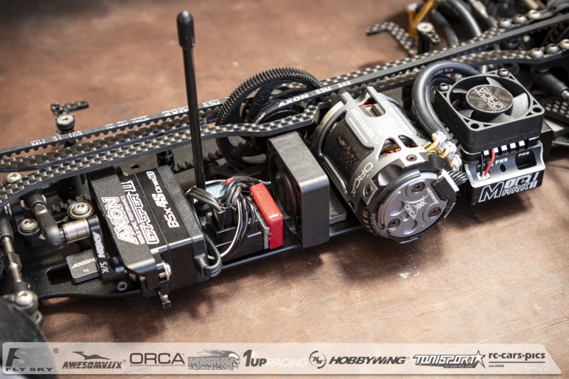 Under-the-Hood-Axon-29