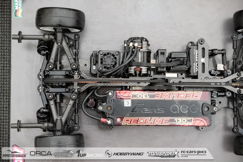 Under-the-Hood-Xray-X4-23-Marco-Kaufmann-4
