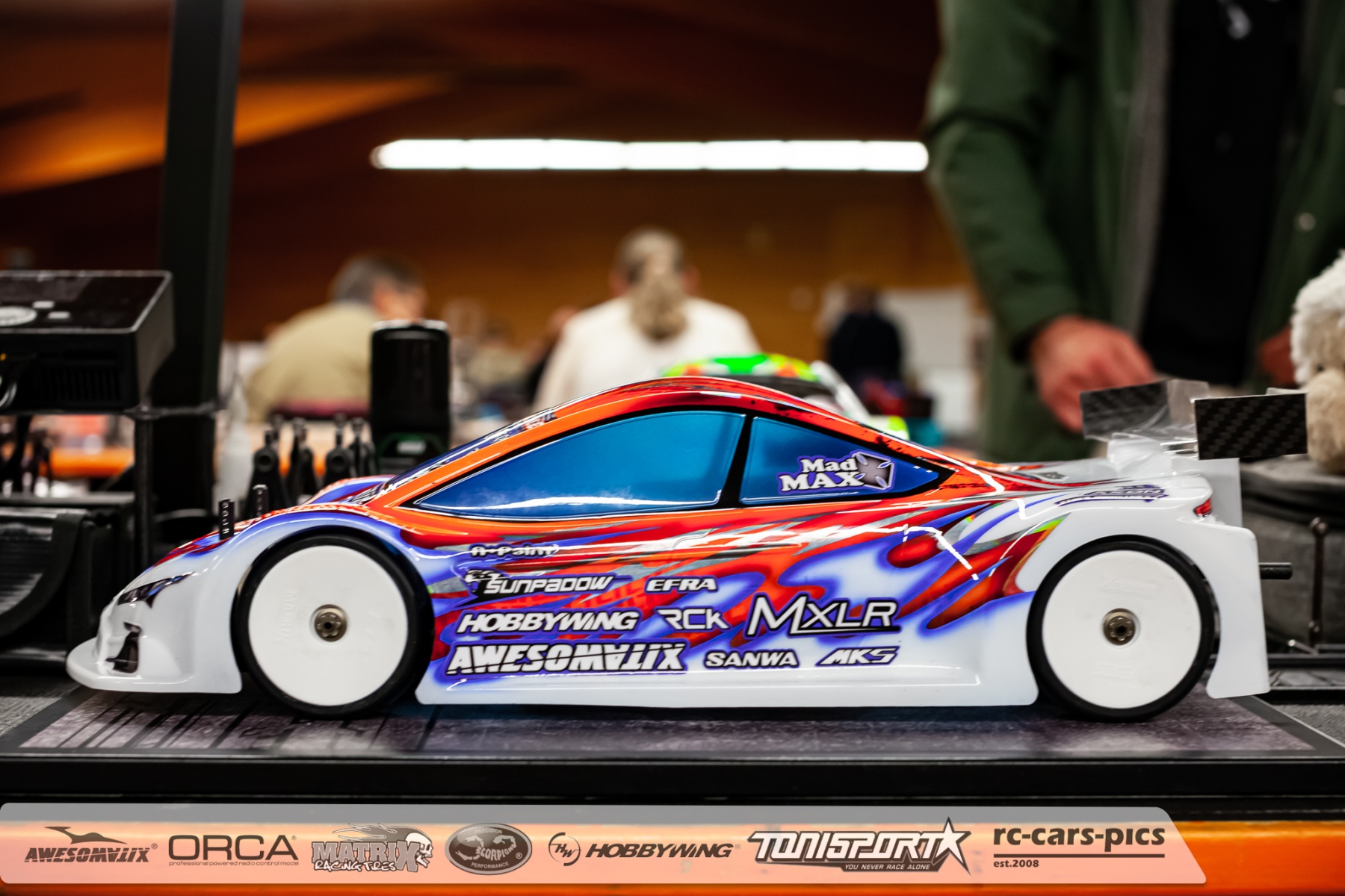 Under the Hood - Max Mächler`s Awesomatix A800R