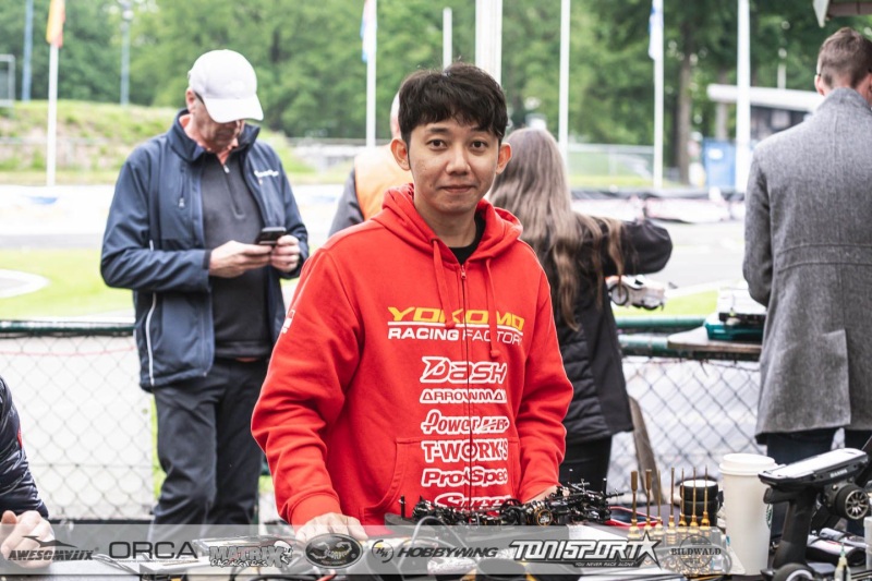 Under-the-Hood-Nicholas-Lee-Yokomo-BD11-RD1S15-0009